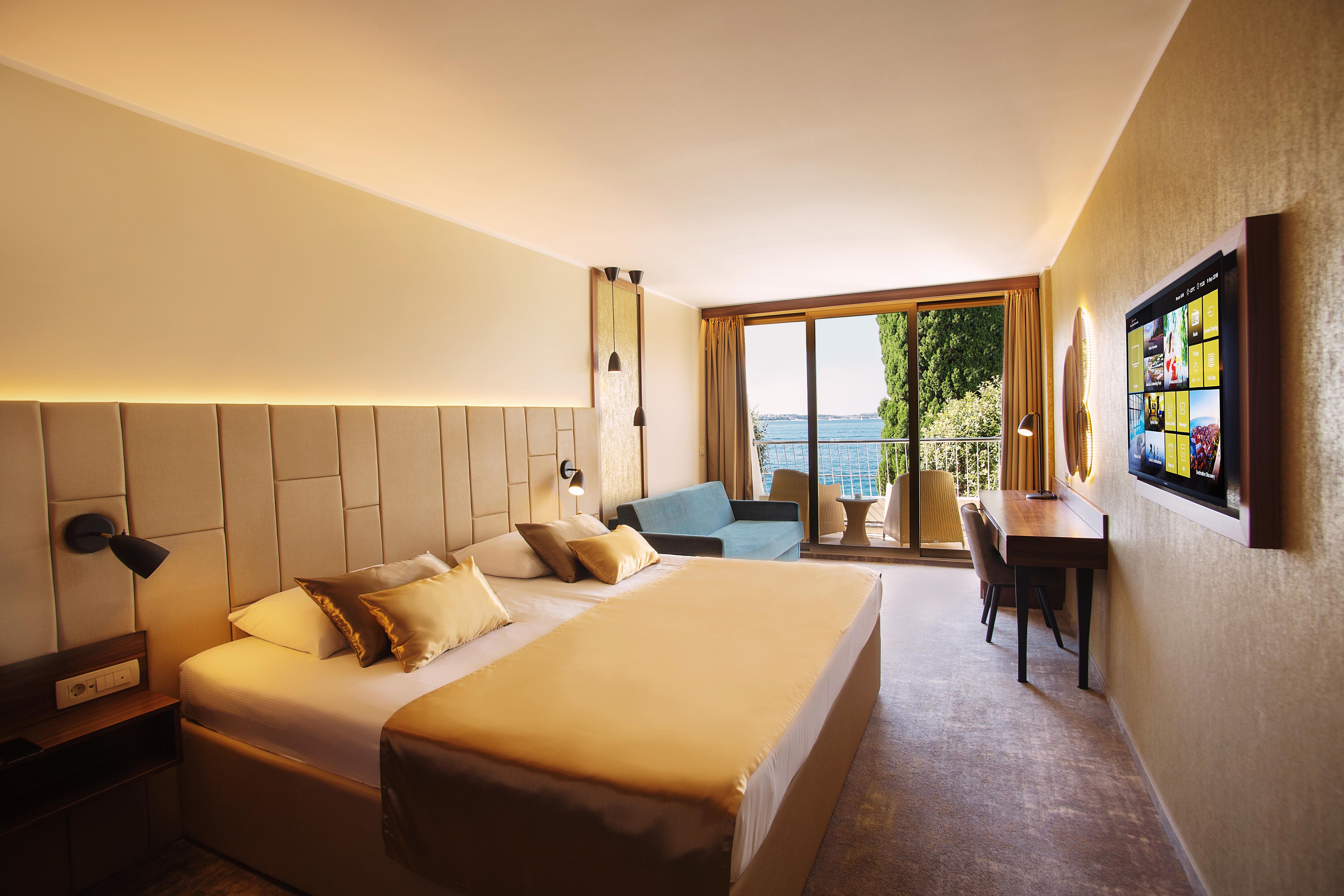 Grand Hotel Bernardin Portoroz Bagian luar foto Deluxe room